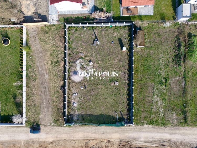 Teren intavilan | Autorizație de construcție + Avize | P + 2E + M - 2