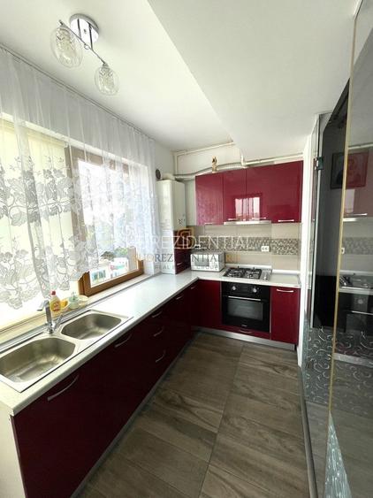 Apartament 3 camere de inchiriat, Cartierul Solar, loc de parcare - 8