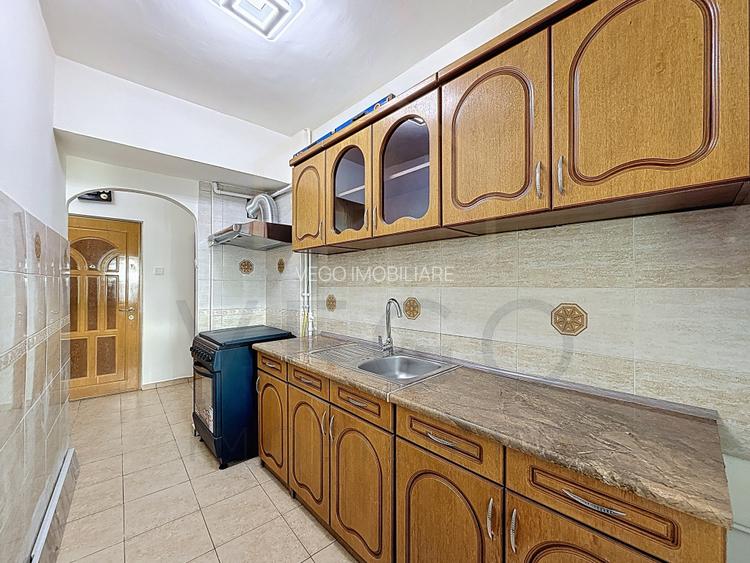 Apartament 2 camere semidecomandat, 40 mp, zona NTT - P-ta M.Viteazu - 7