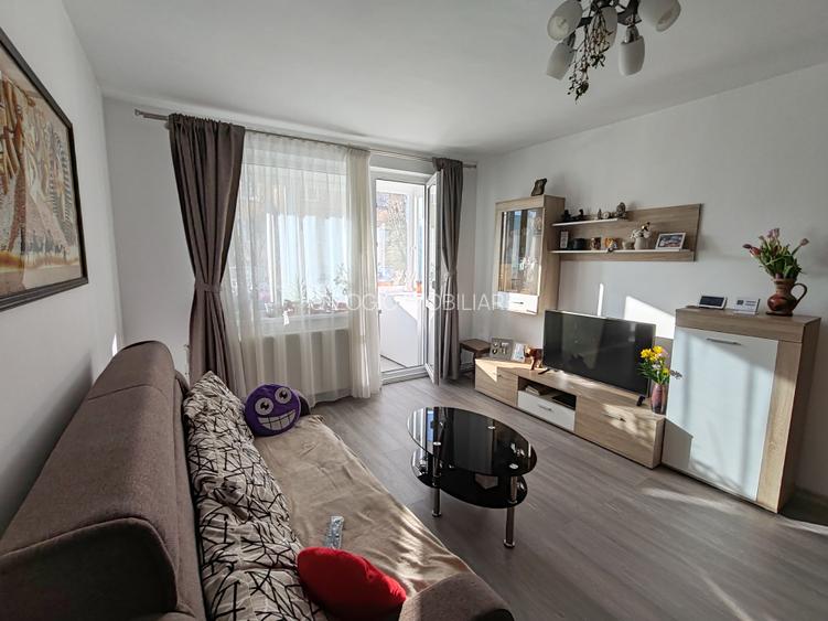 Apartament 2 camere renovat zona Astra - Planete - 3