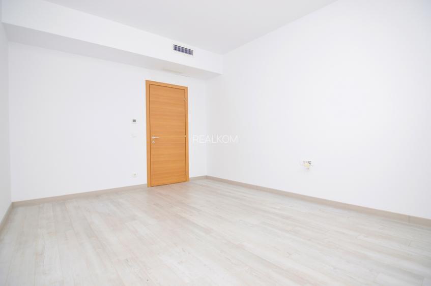 INCHIRIERE APARTAMENT 2 CAMERE VITAN-BARZESTI-RIN GRAND HOTEL- COMISION 0% - 11