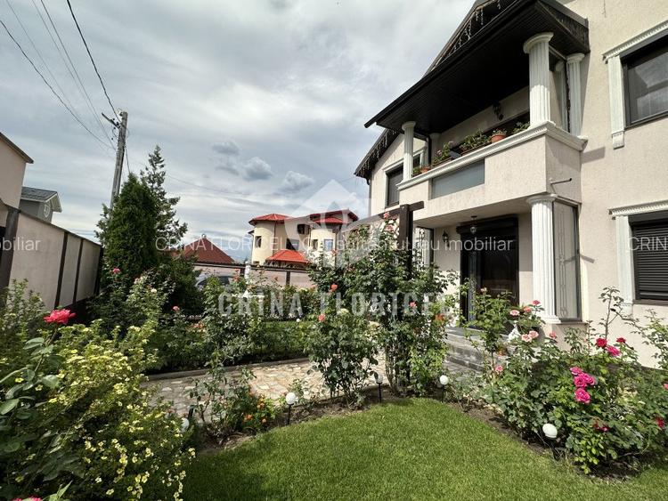 Vanzare vila cu trandafiri in suprafata de 220 mp , teren 536 mp din Domnesti - 4