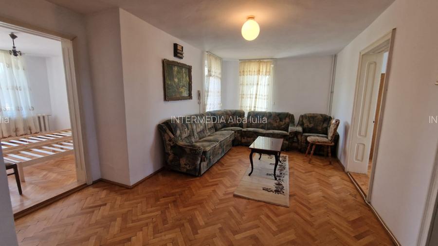 INCHIRIERE Casa individuala D + P + E + M cu 8 Camere 5 Bai 750 mp Teren CETATE - 10