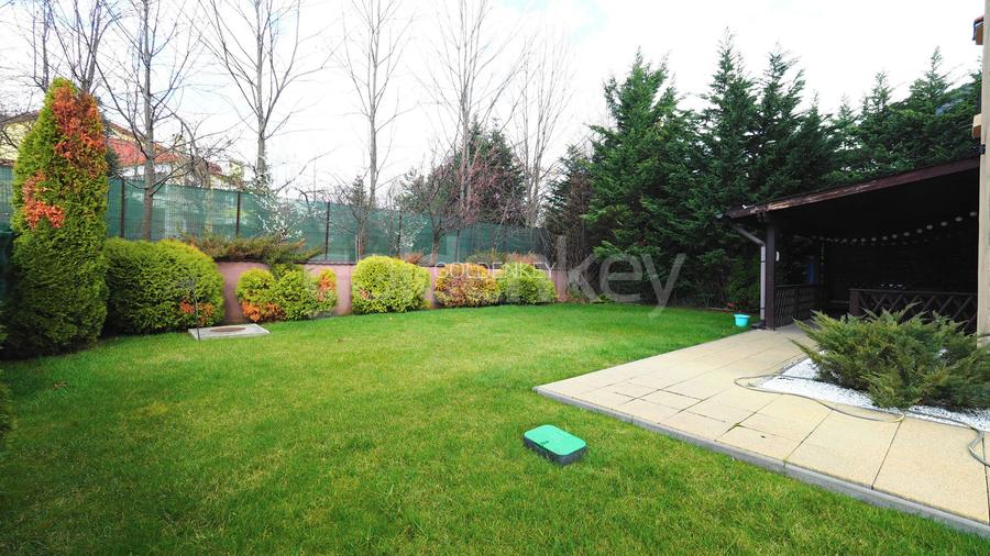 Vila insorita situata in complex langa Scolile Internationale - 31