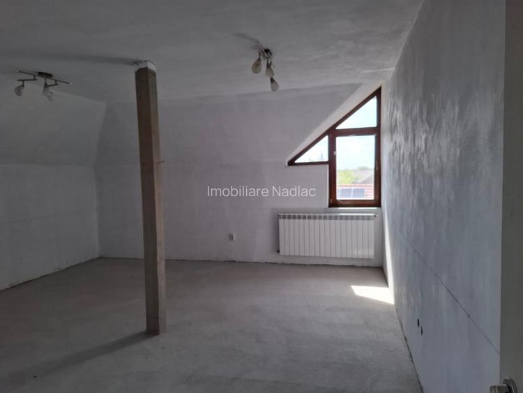 VILA S+P+E+M  cu SPATIU COMERCIAL  central in Nadlac - 19