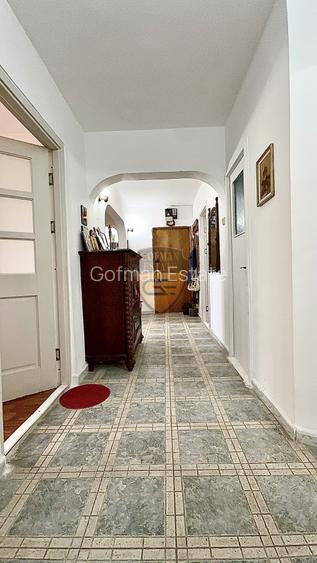 3 Camere Decomandat + uscător + boxă Capitol 3 balcoane centrala gaz 2 bai  A/C - 8