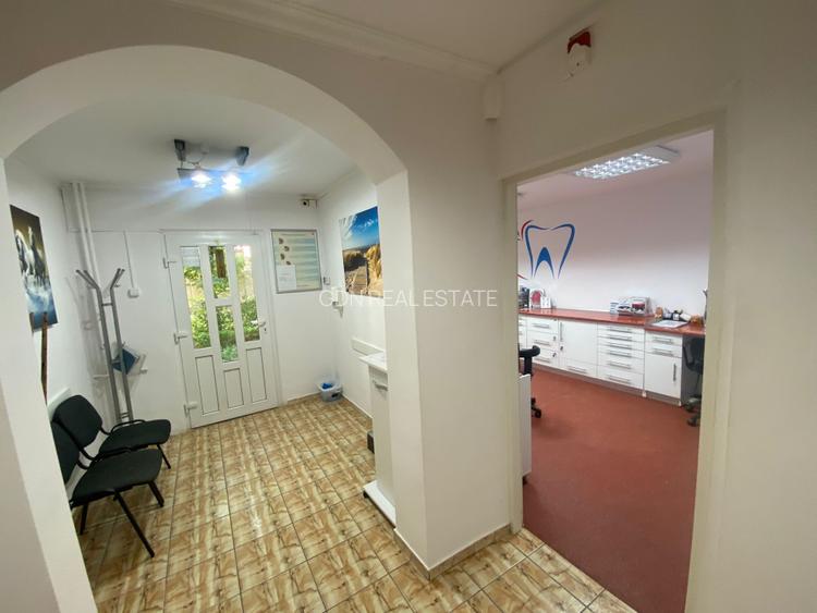 Se vinde 1/2 din Cabinet stomatologic, parter, 42,88mp, antifonat sonic, Decebal - 5