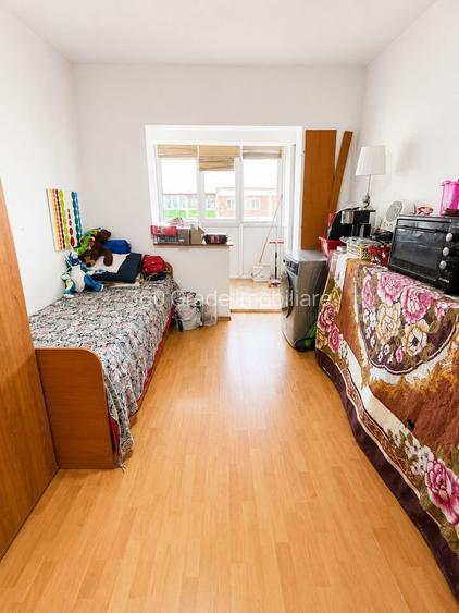 5 camere Cal. Martirilor Comision 0 - 110.000 Euro - 5