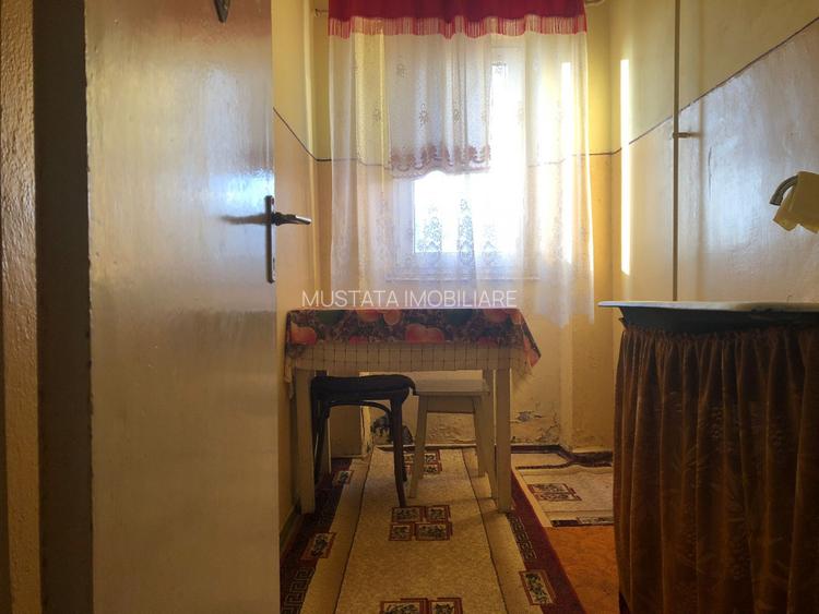 Apartament 3 camere confort 2 zona Viziru 3 - 5