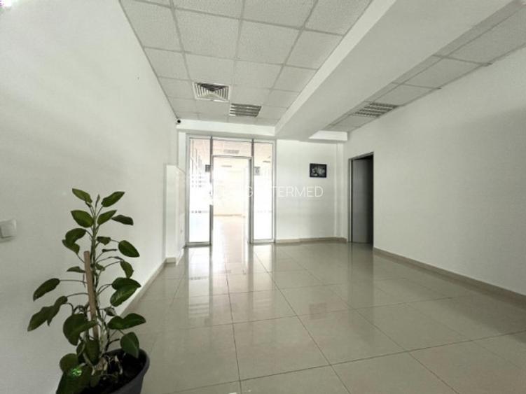 Delfinariu-bd. Mamaia, spatiu birouri, 120 mp., openspace - 8