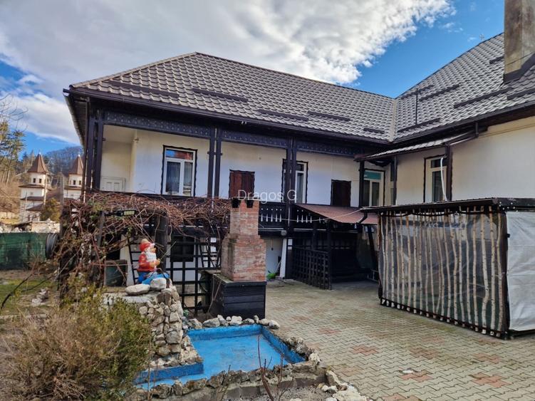 CASA in  BRAN, ZONA CENTRALA, 400 m distanta fata de Castel.  - 6