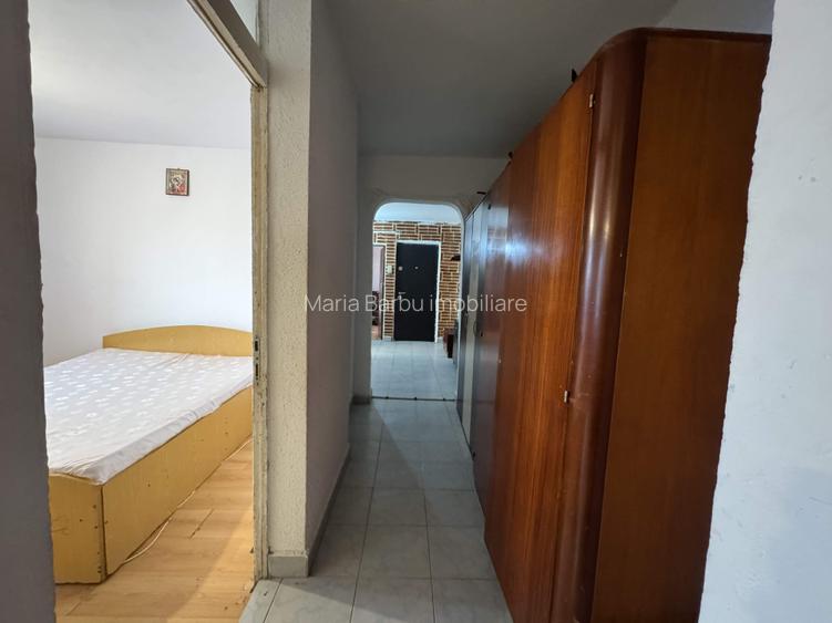 3 cam, 74 mp. decomandat, fara imbunatatiri, et.4, acoperis, Cuza Voda - 14