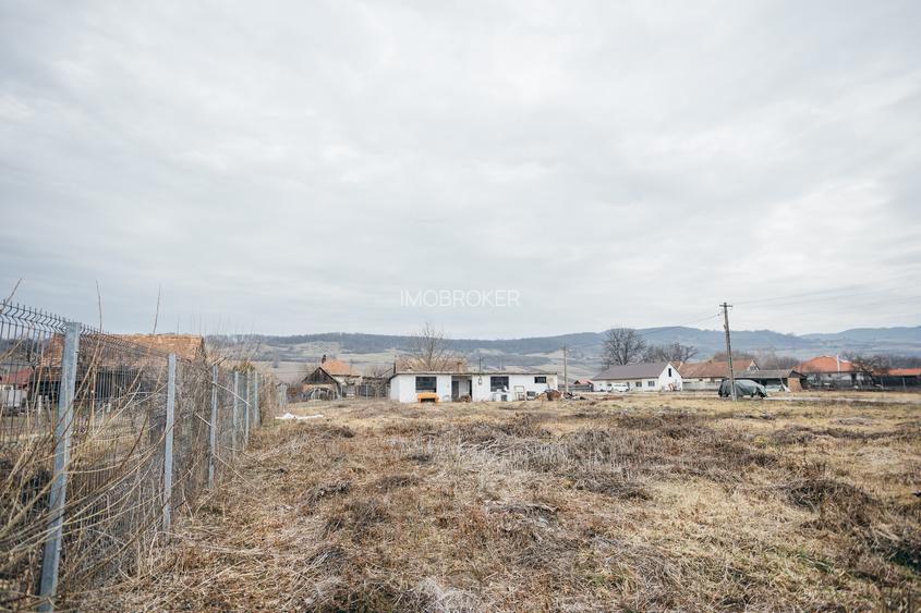 Inchiriez teren si cladiri in localitatea Betesti, judetul Harghita - 11