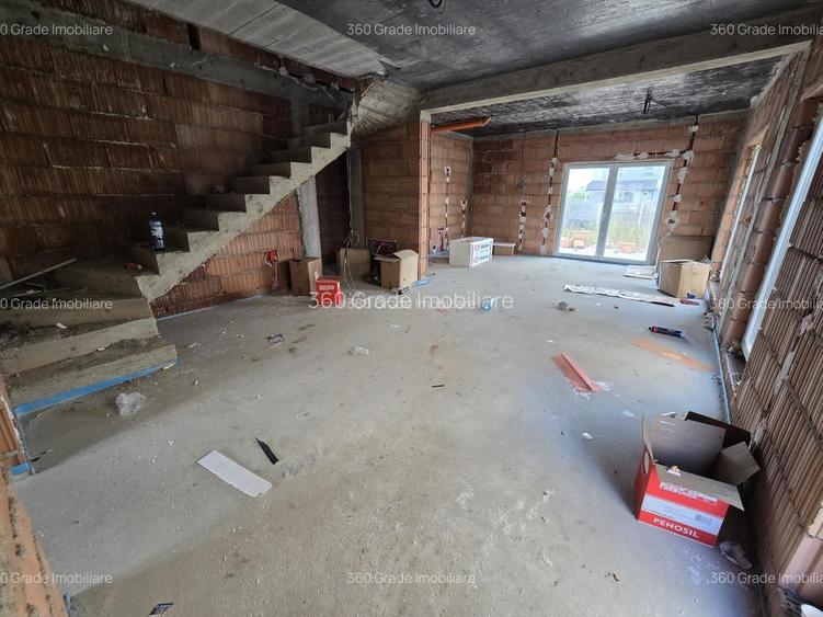 Duplex despartit prin camera tehnica M. Noua - 15