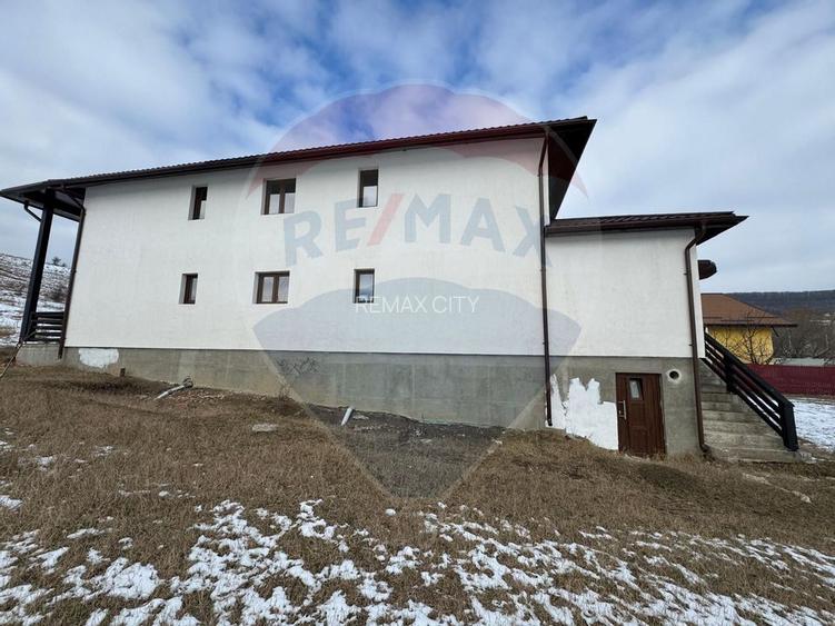 Casa  si  teren zona Balaurul - 36