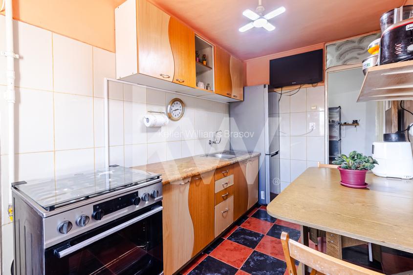 Vânzare apartament cu 3 camere, decomandat, mobilat și utilat - Zona Florilor - 6
