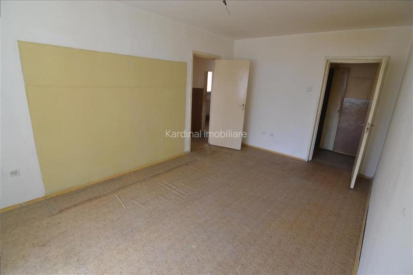 Exclusiv apartament 3 camere circular etajul 2 Calea Bucuresti - 2