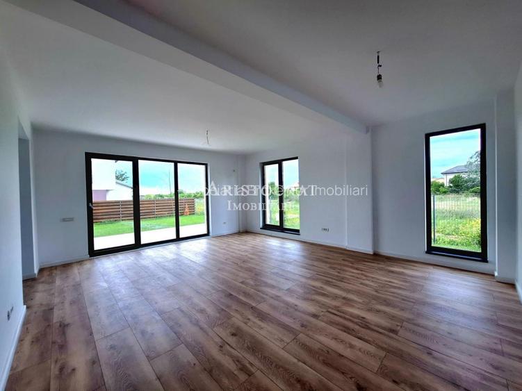 Vila 5 camere cu garaj langa Paradisul Verde - 7