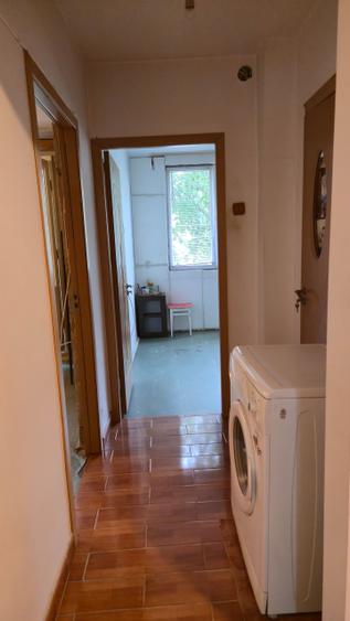 Drumul Taberei, Valea Ialomitei, vanzare 3 camere, 1/4, decomandat 113.700 €