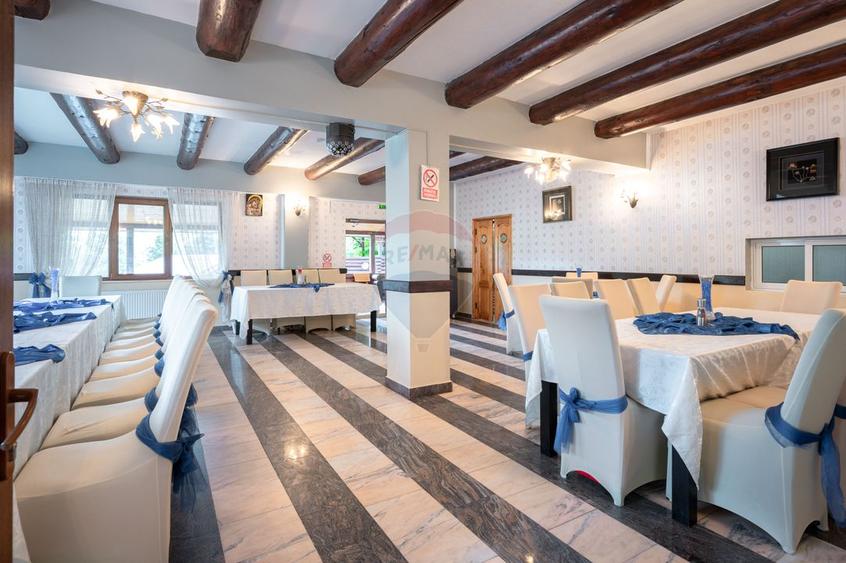 Cabană turistică, 12 camere cu restaurant, bucătărie + sală evenimente
