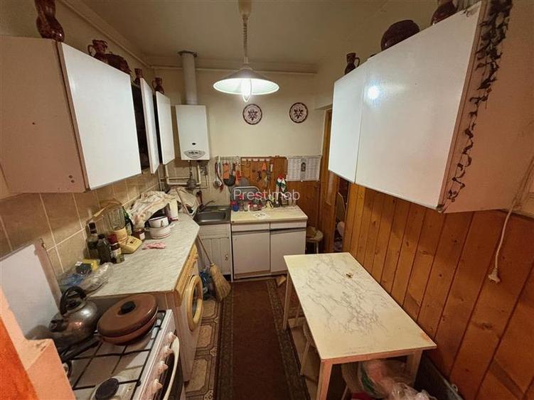 De vanzare casa in curte comuna
