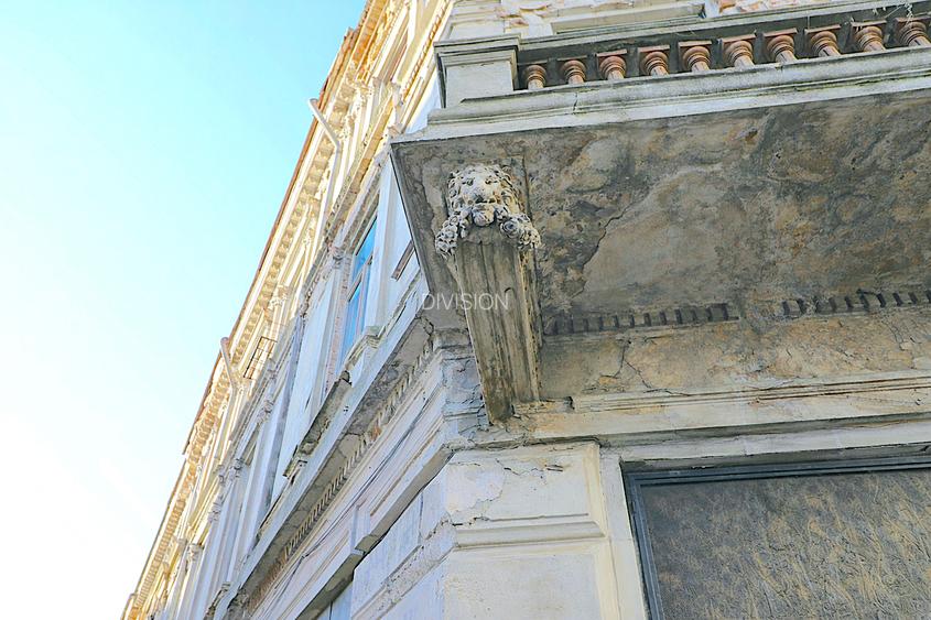 Clădire istorică – fost hotel emblematic în Centrul Istoric - 6