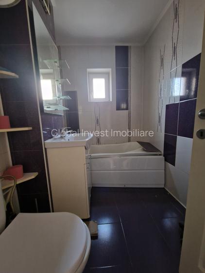 Navodari( Sud, Str Rândunelelor)- 2 camere decomandate, etaj 3/4, liber - 14