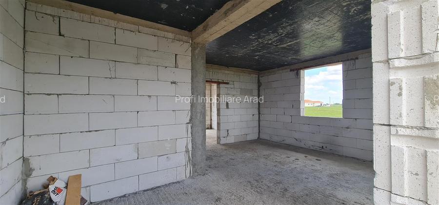Casa P+E, Zimand Cuz, la rosu /finisata 97.000Eur - 4