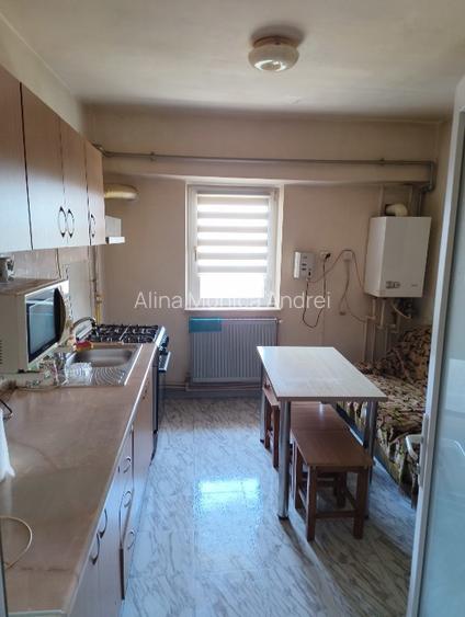 Inchiriez apartament zona Delfinariu Constanta - 12