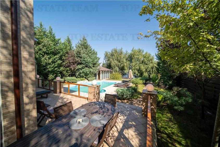 Vila de Lux cu Piscina, Acces direct la Lac si Vedere Panoramica - 5