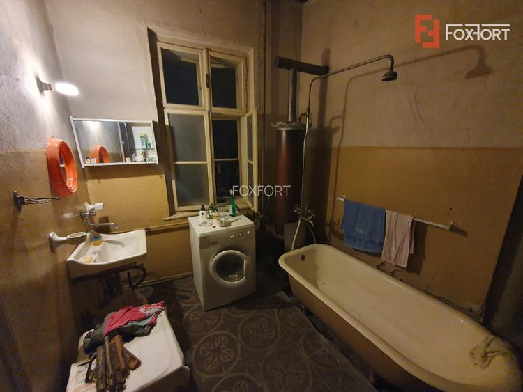 Apartament cu 5 camere de vanzare in Deta, zona Central - 13