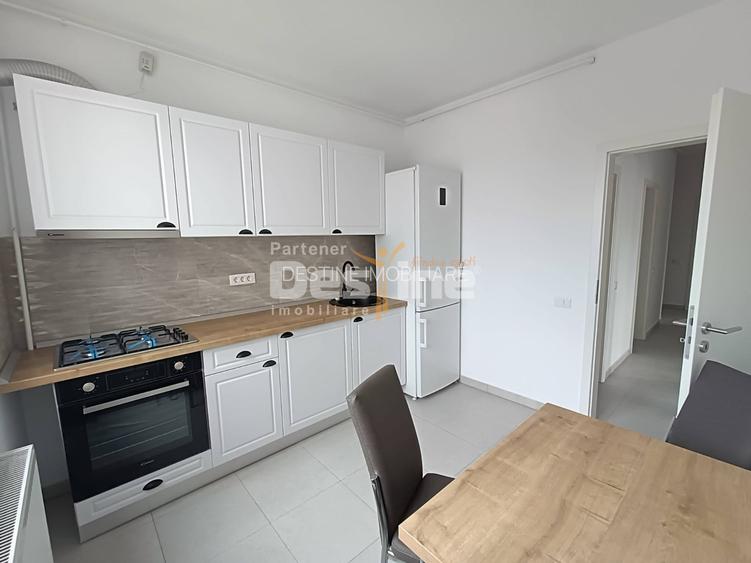 Apartament cu 3 camere, balcon 20 mp, loc de parcare acoperit, 2 bai, Tractorul - 4