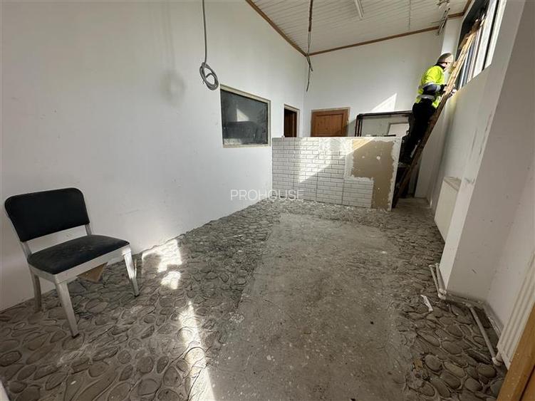 BUHUSI - Hala 507 mp, curte 2107 mp - 12