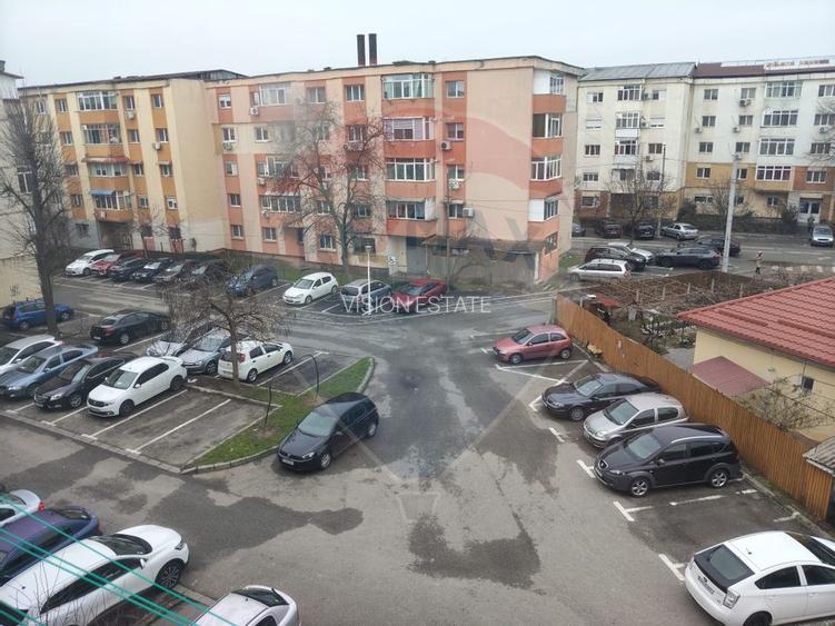 Apartament solid si spatios, 3 Camere, 1 Mai - 13