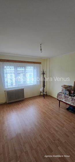 Apartament 3 camere str.Primaverii - 9