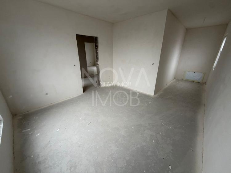 Casa tip duplex, la alb - Sura Mica - COMISION 0 - 8