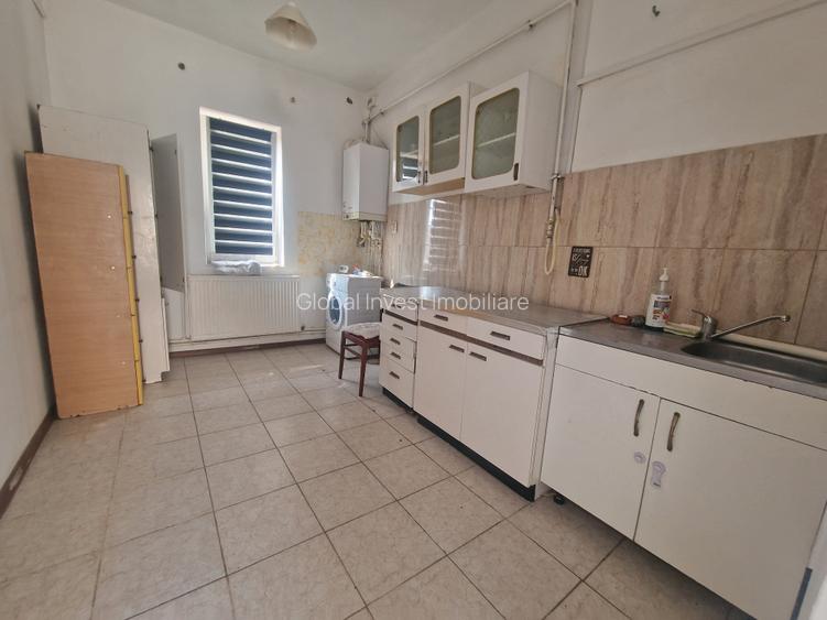 Trocadero - Casa 6 camere constructie caramida, deschidere la doua strazi - 13