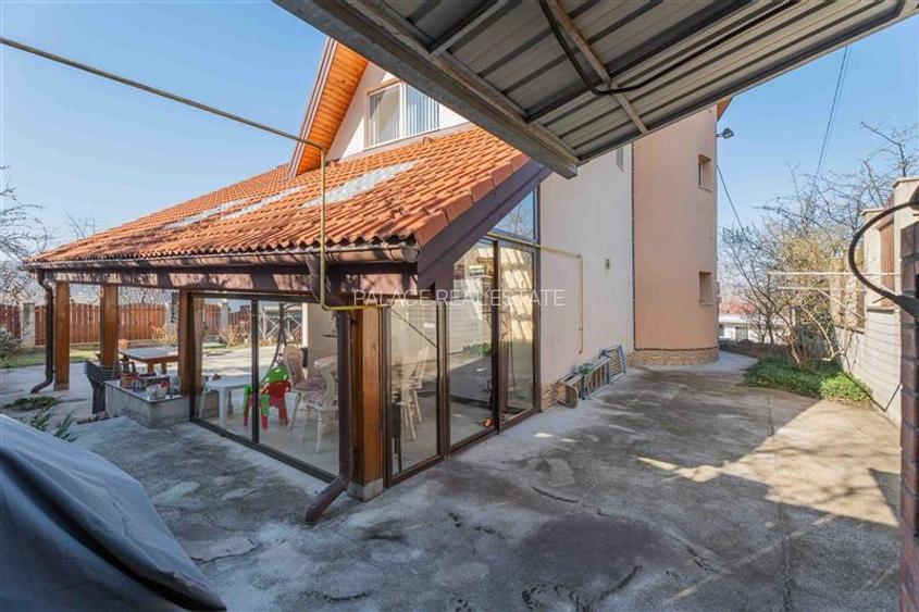 Casa de Lux in Livada cu Ciresi Eleganta, Confort si Panorama de Vis - 14