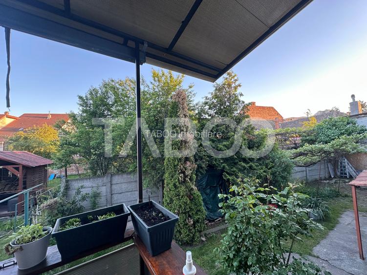 Apartament la casa de vanzare 2 camere - curte comuna cu 3 vecini - 18