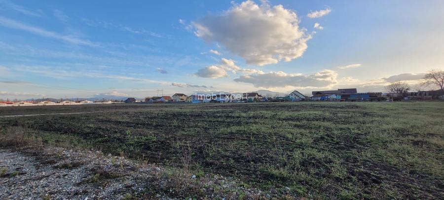 De vanzare: teren intravilan cu PUZ - 605 mp - 2