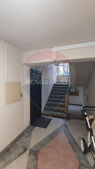 De inchiriat apartament 3 camere spatios  etaj 1 Splaiul Crisanei - 20