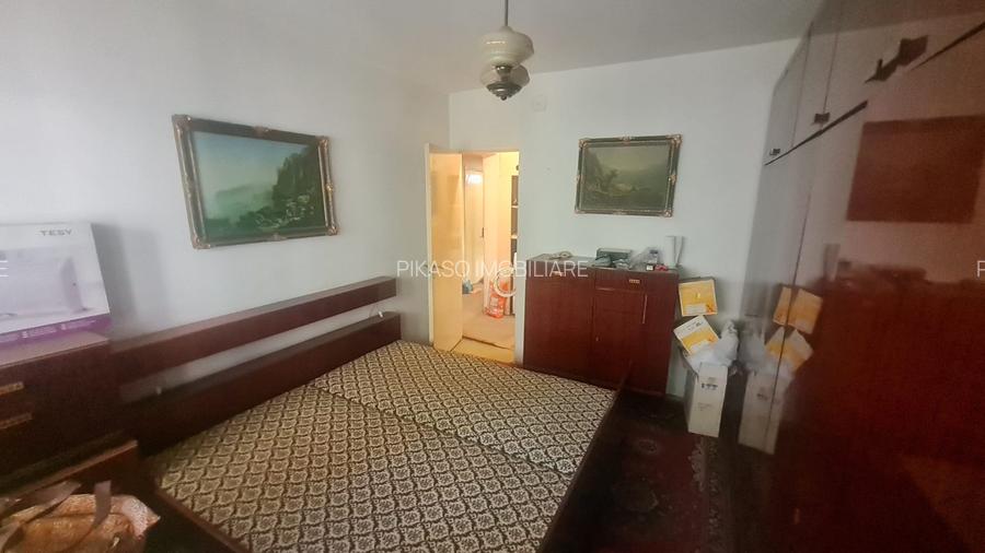 Vanzare apartament 3 trei camere  decomandat -Colentina  ,Aleea SinaiaA - 2