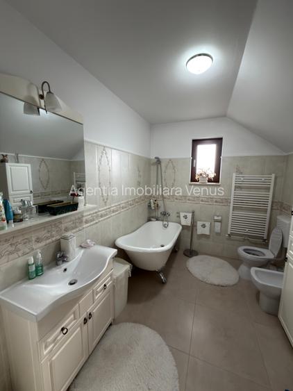 Casa deosebita cu 2400mp teren in oras - 11