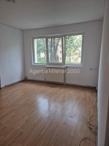 Pe frumoasa strada Harniciei la etajul 1, in bloc izolat termic - 8