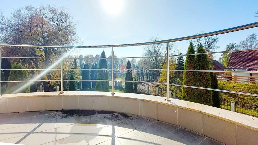 Suprafata Generoasa de teren - 10