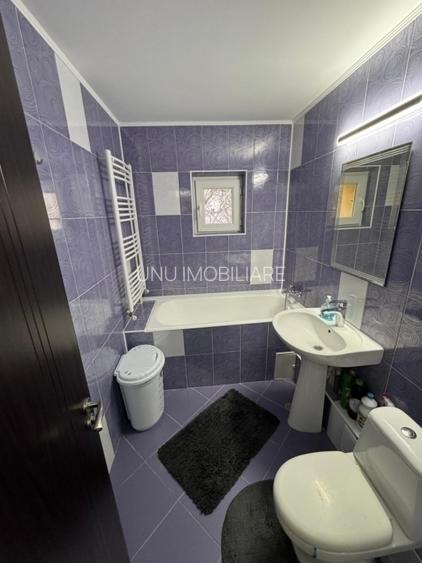 Etaj intermediar 2 Camere Decomandat 53mp Mobilat Bloc 1984 zona Nicolina - 3