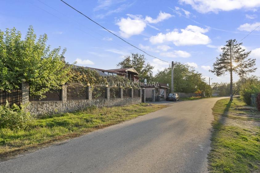 COMISION 0% | 2 Case cu Spatiu Comercial | Teren 1019mp | 540 eur/mp - 30