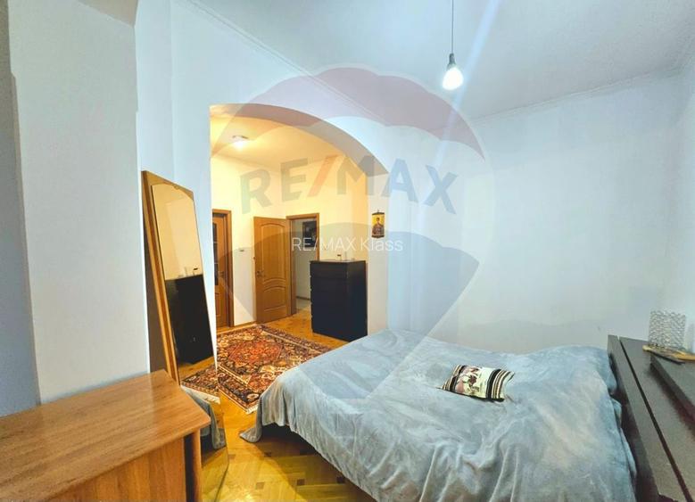 Casa 15 camere de vanzare zona Universitate + spatiu comercial parter - 24