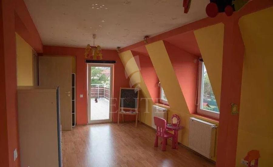 Apartament 3 camere în zona INTRE LACURI