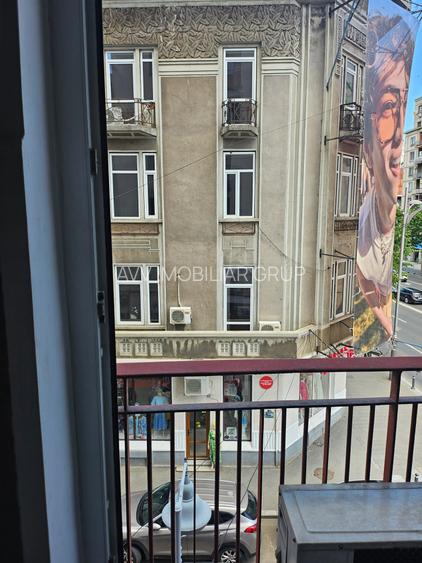 Bulevardul Magheru, Piața Romană - 14